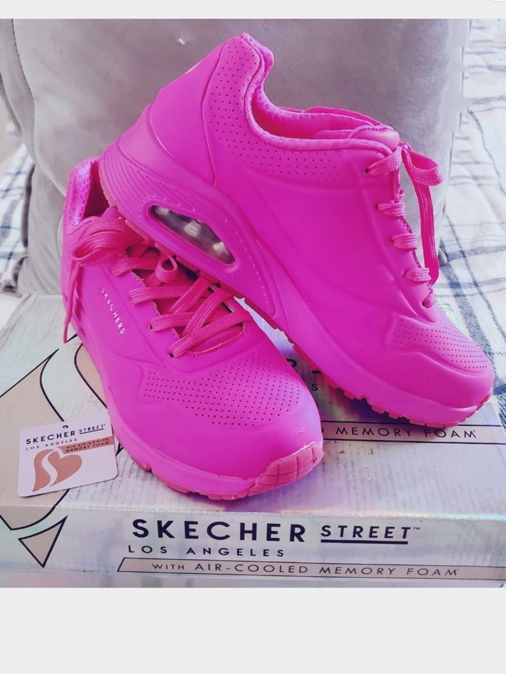 Skechers Women's Bright Pink Air-Cushioned Sneakers